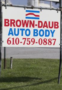 auto-body-street-sign